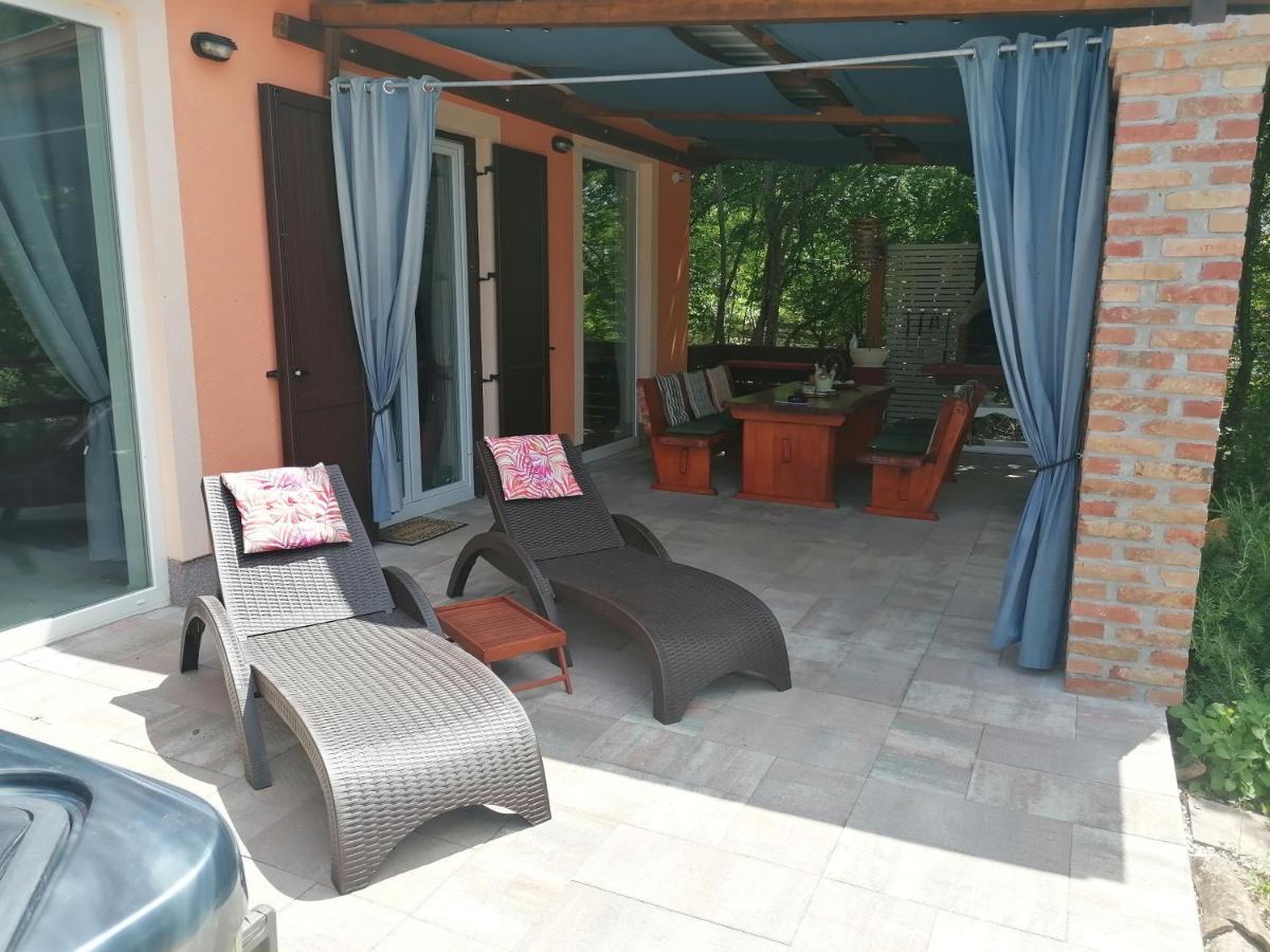 The Forest House Krk 2 Kras Luaran gambar
