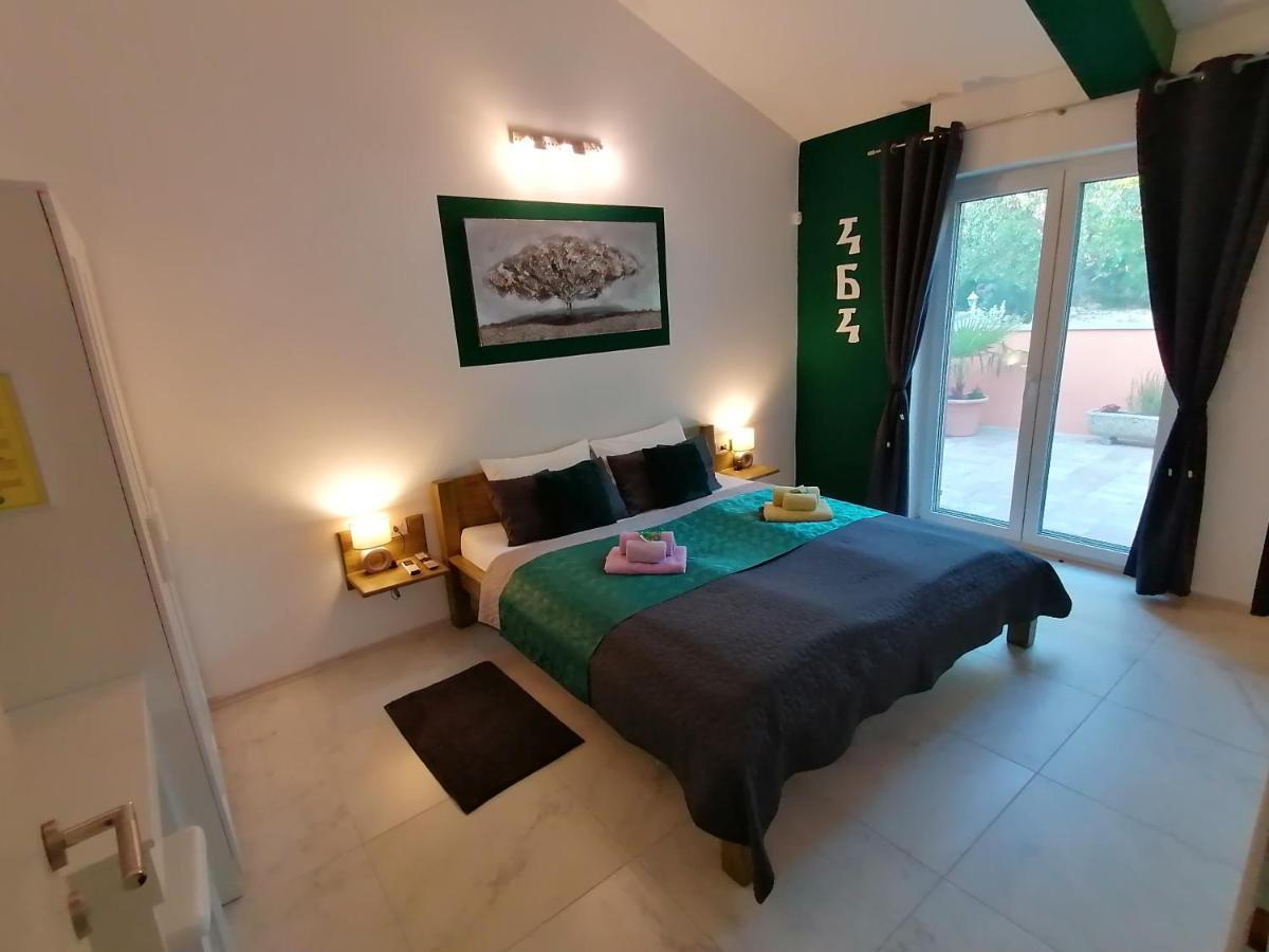 The Forest House Krk 2 Kras Luaran gambar