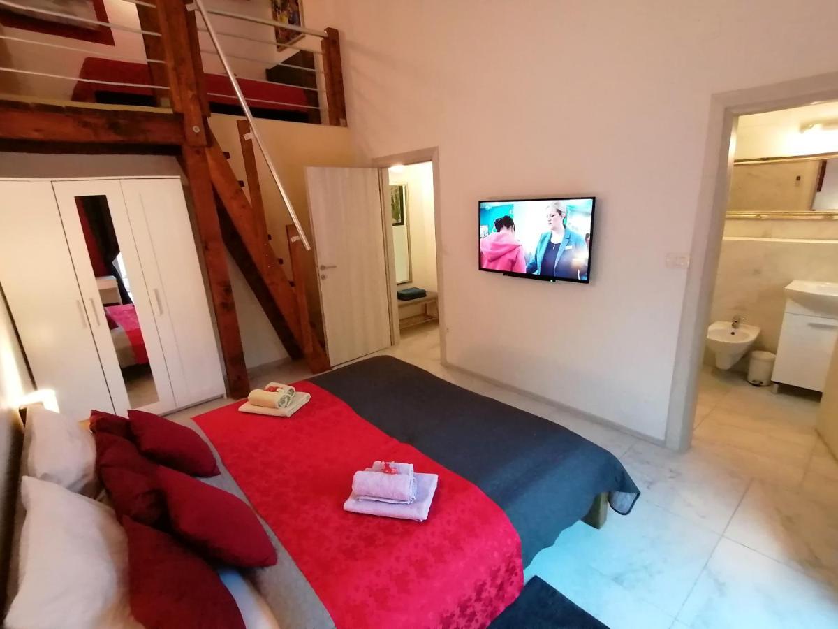 The Forest House Krk 2 Kras Luaran gambar