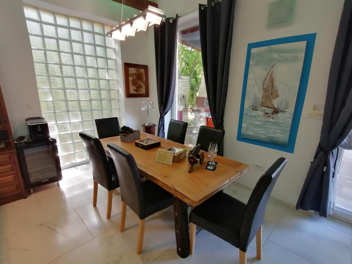 The Forest House Krk 2 Kras Luaran gambar