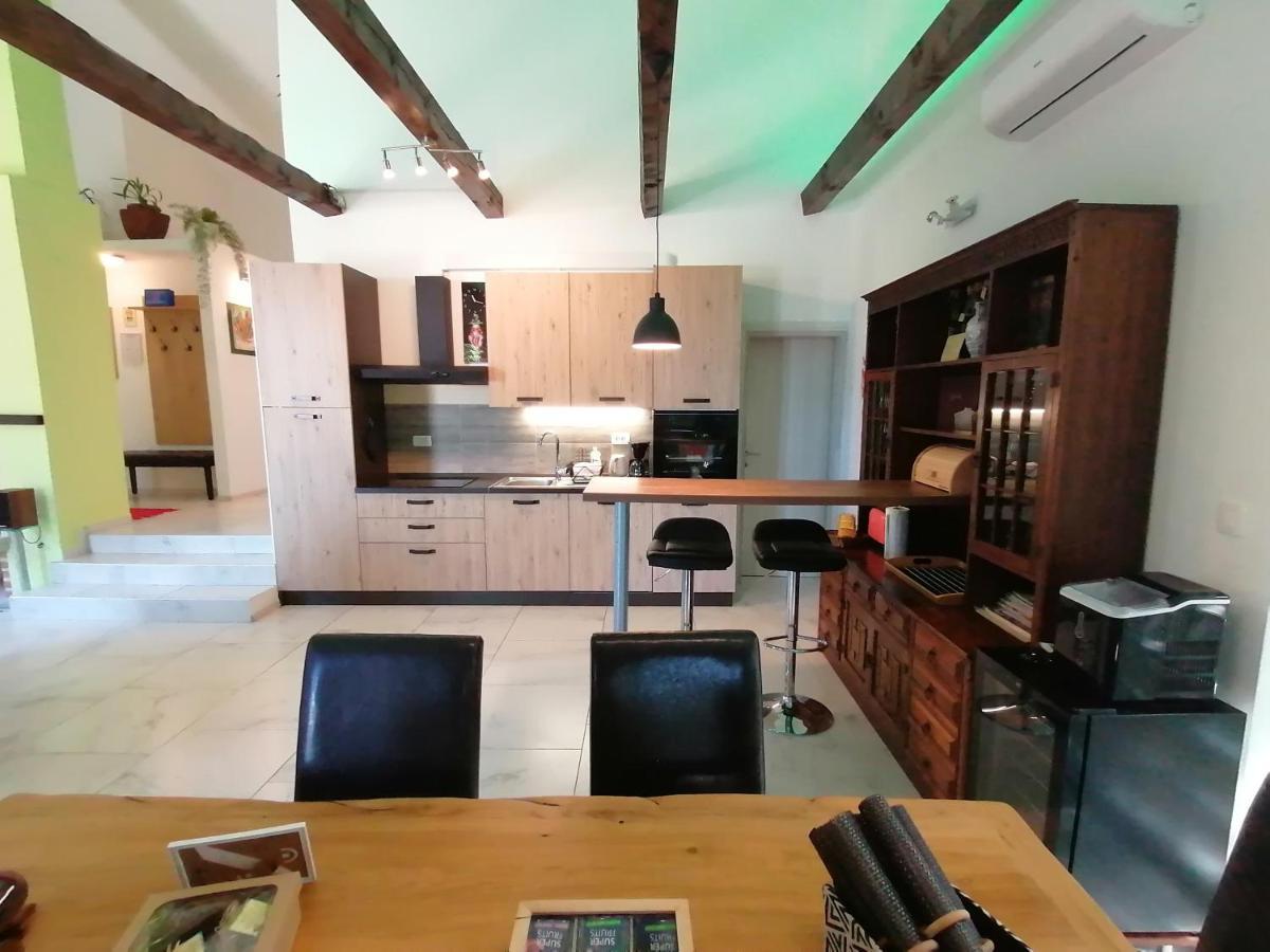 The Forest House Krk 2 Kras Luaran gambar